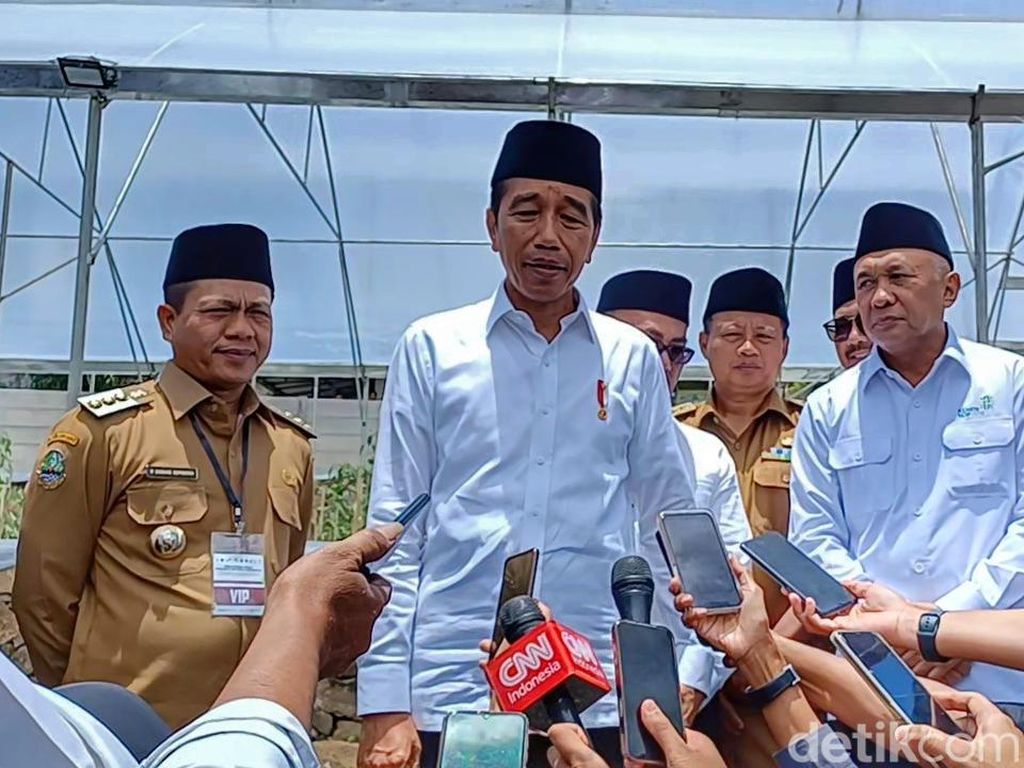 Jokowi Puji Manajemen Pertanian Ponpes Al Ittifaq Bandung